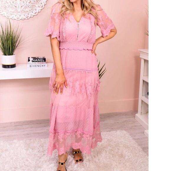 Pink Lace Maxi Dress 👗 medium - Picture 2 of 6